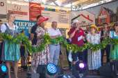 Eröffnung des Straßenfestes durch den Vereinsvorsitzender Jens Tausche und Bürgermeister Peter Mühle